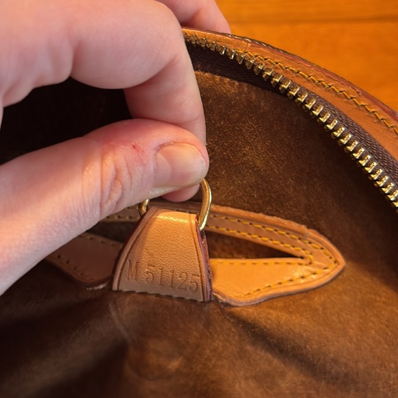 Louis Vuitton Ellipse backpack with lock - Picture 6 of 9